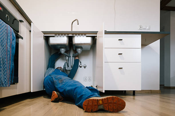 Professional Leak Detection technician working in Royal Oak, MD